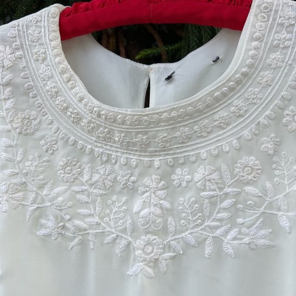 White Floral Embroidered Neckline Mini Shift Dress | Sleeveless & Silky | Small - Picture 9 of 9